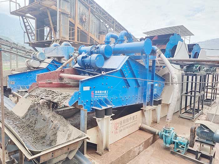 水洗砂用什么設(shè)備？選用洗沙細(xì)沙回收一體機
